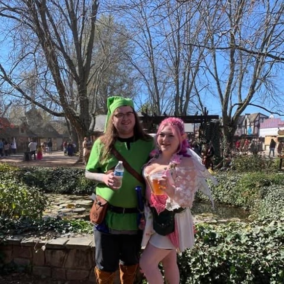 Meet your Posher, Lydeah - Picture 1 of 1